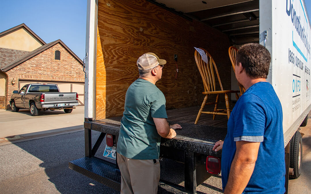 Do Any Donations Centers Pick Up Furniture?