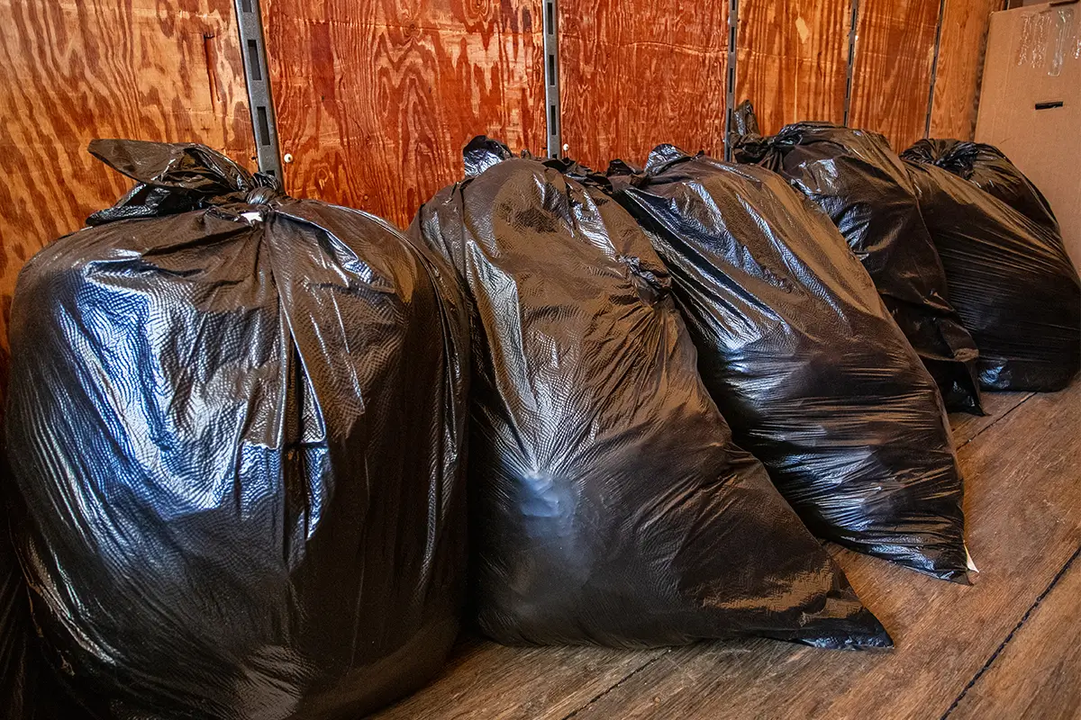 How to Donate Clothes: Our Do’s and Don’ts - Donationpickup FAQs about how to donate clothes